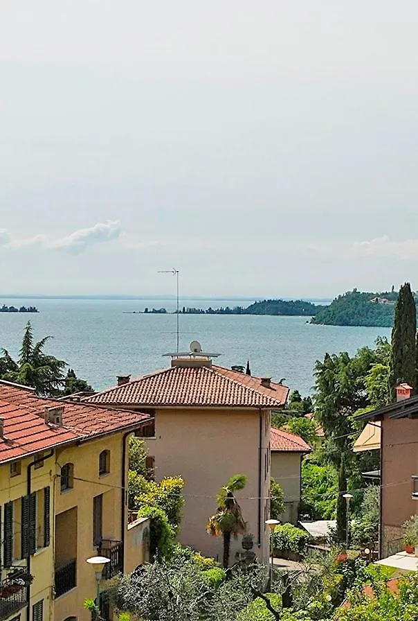 Valle Fiorita 42 - Lake View Studio Gardone Riviera Italien